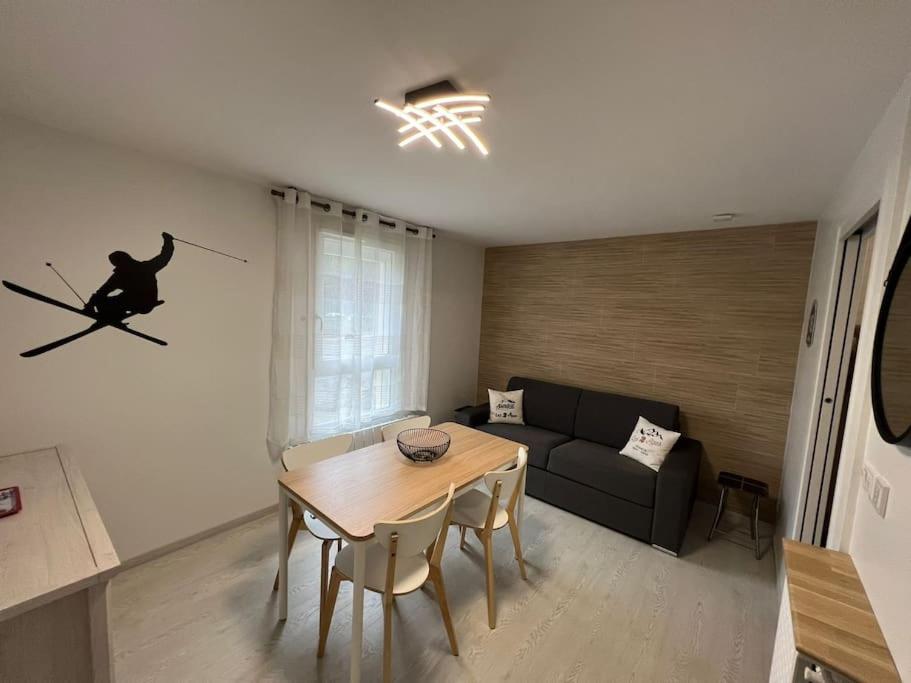 Апартаменты 4 Pers, Pied Des Pistes, Wifi, Netflix, Lave-Vaisselle Ле дез Альп Экстерьер фото